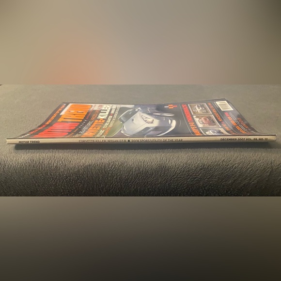 😸Free with bundle😸 Motor Trend December 2007/Volume 59/No.12 - Picture 3 of 4